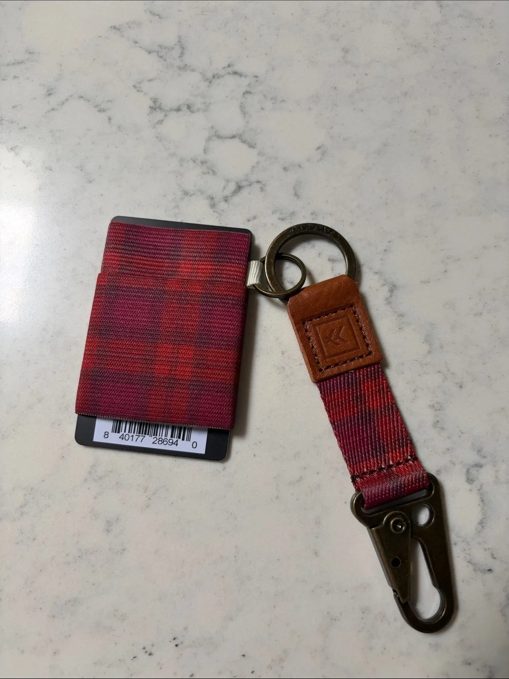 Kavu Red Plaid Elastic Card Wallet & Brown Key Clip Set